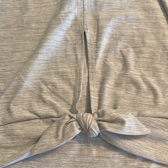 Old Navy 2pc Workout Set - Picture 4 of 4